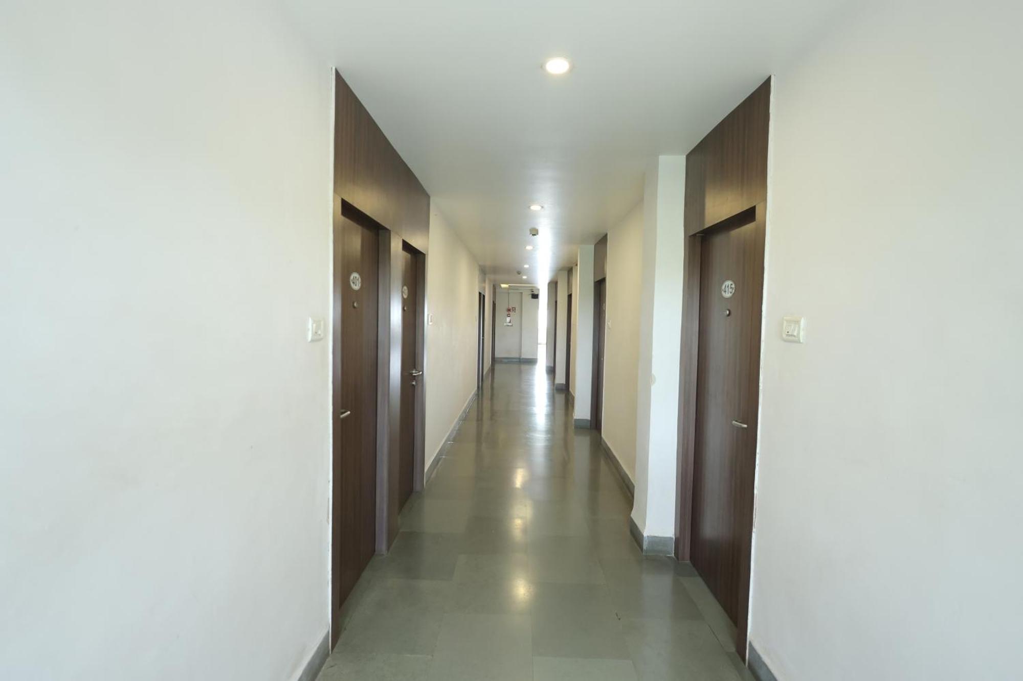 Hotel Hospice Surat Dış mekan fotoğraf